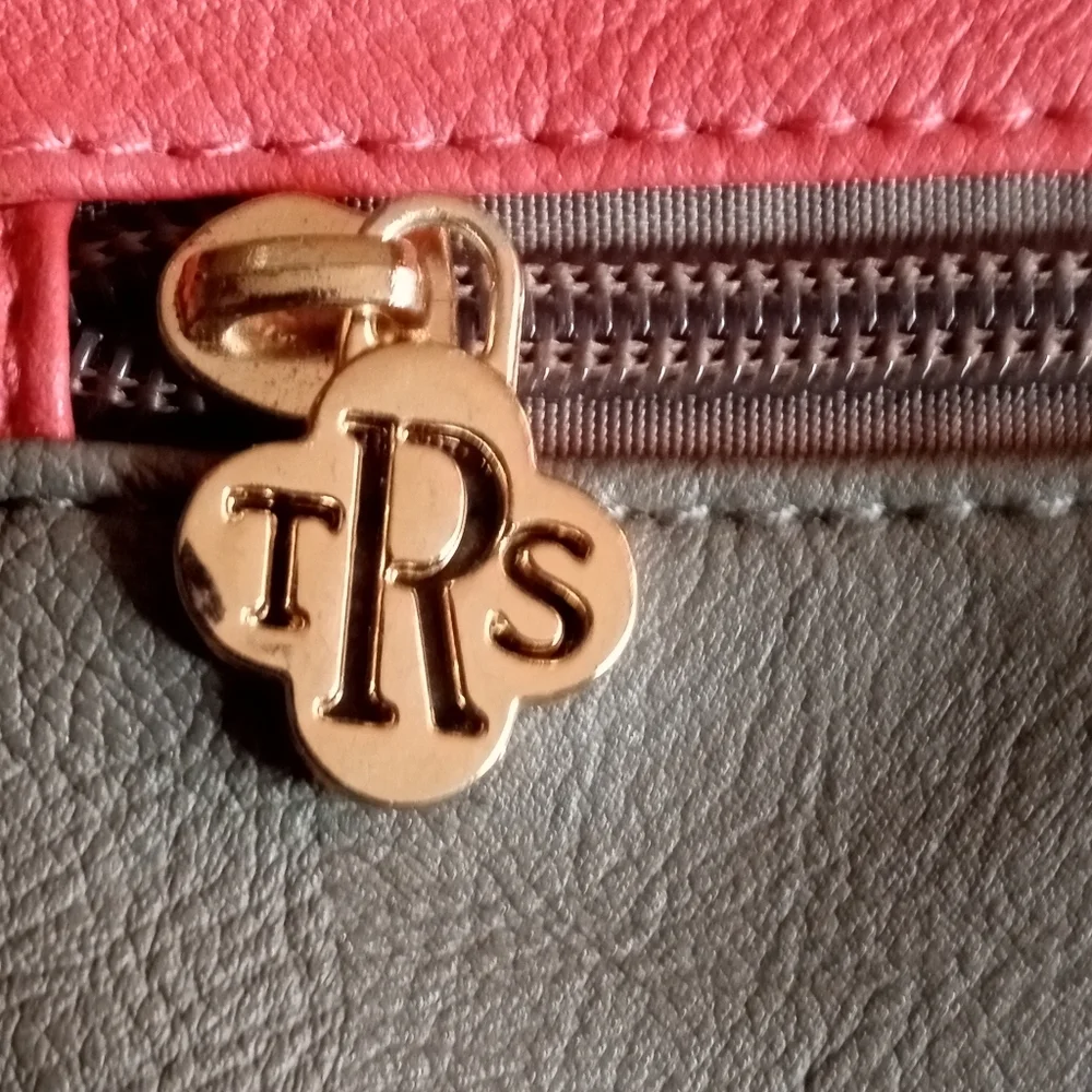 The Royal Standard Collection
